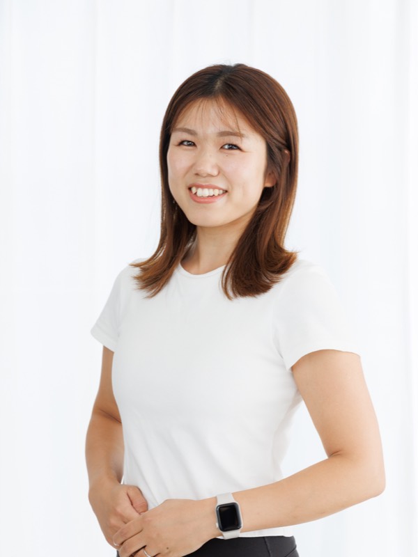 代表インストラクター MINA